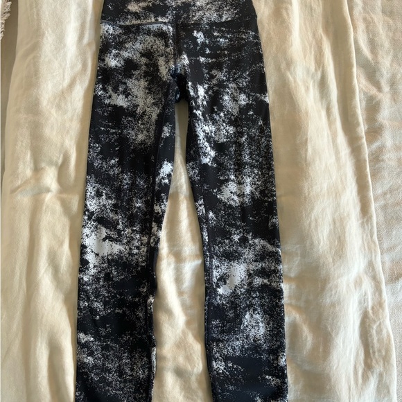 Lululemon leggings - Picture 4 of 5
